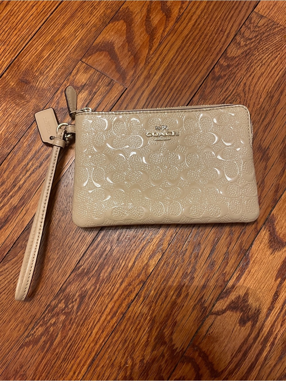 Coach Patent Signature Wristlet in Light Beige - Picture 1 of 3